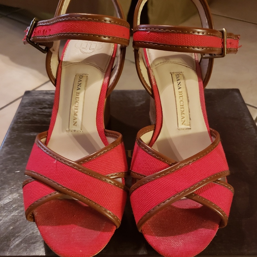 Women's shoes